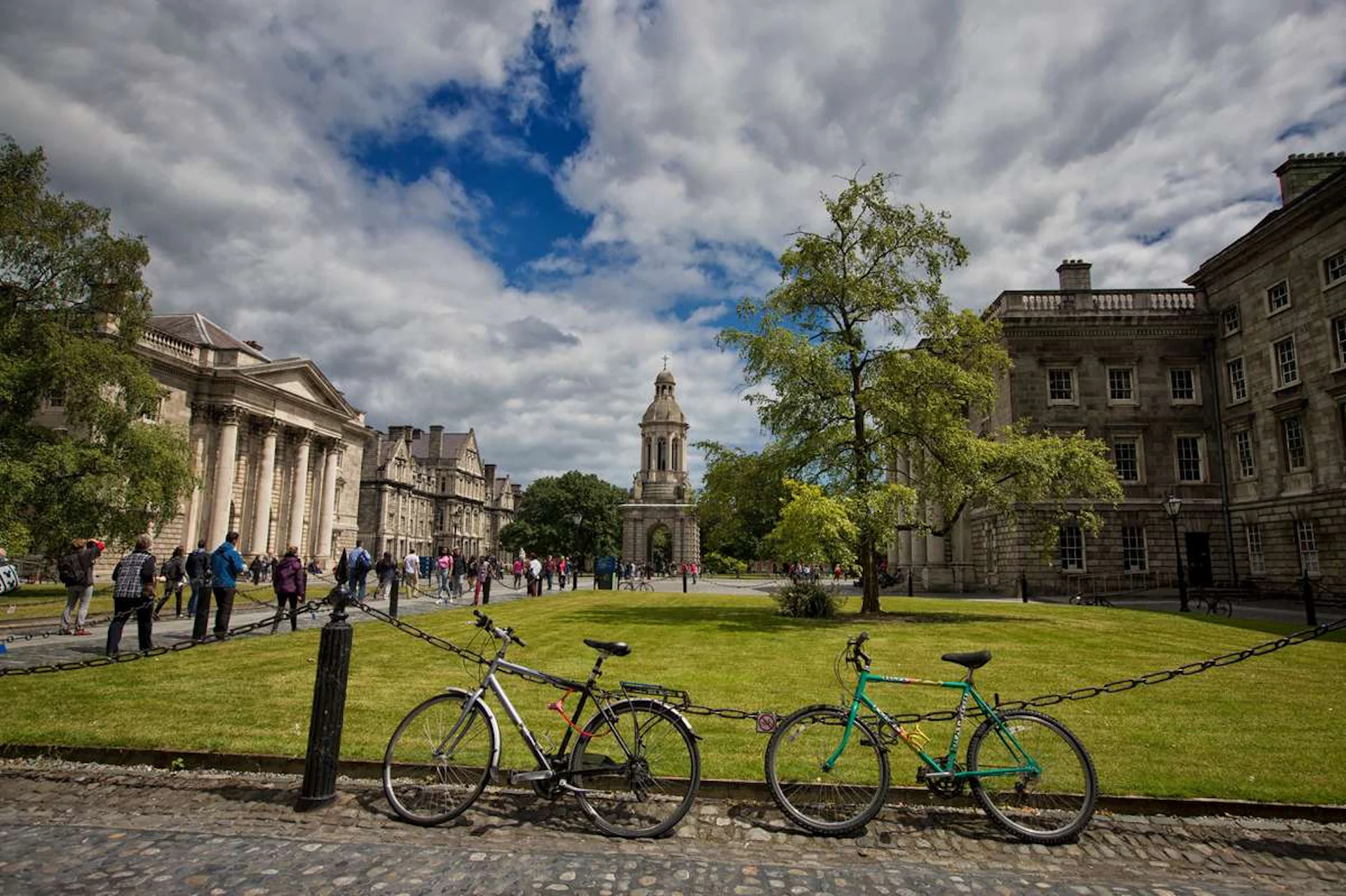 trinity college in dublin ireland