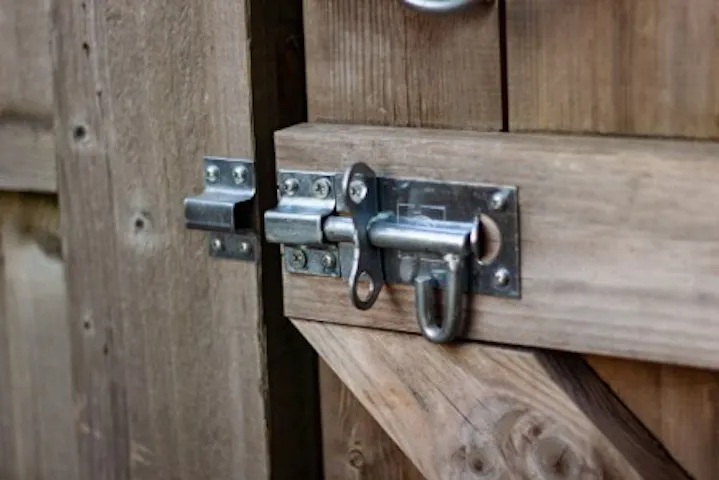 An image of a gate bolt