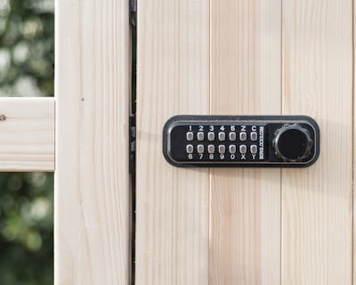 An image of a gate lock