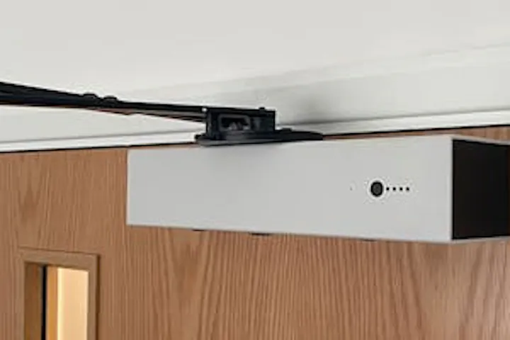 An image of a door closer