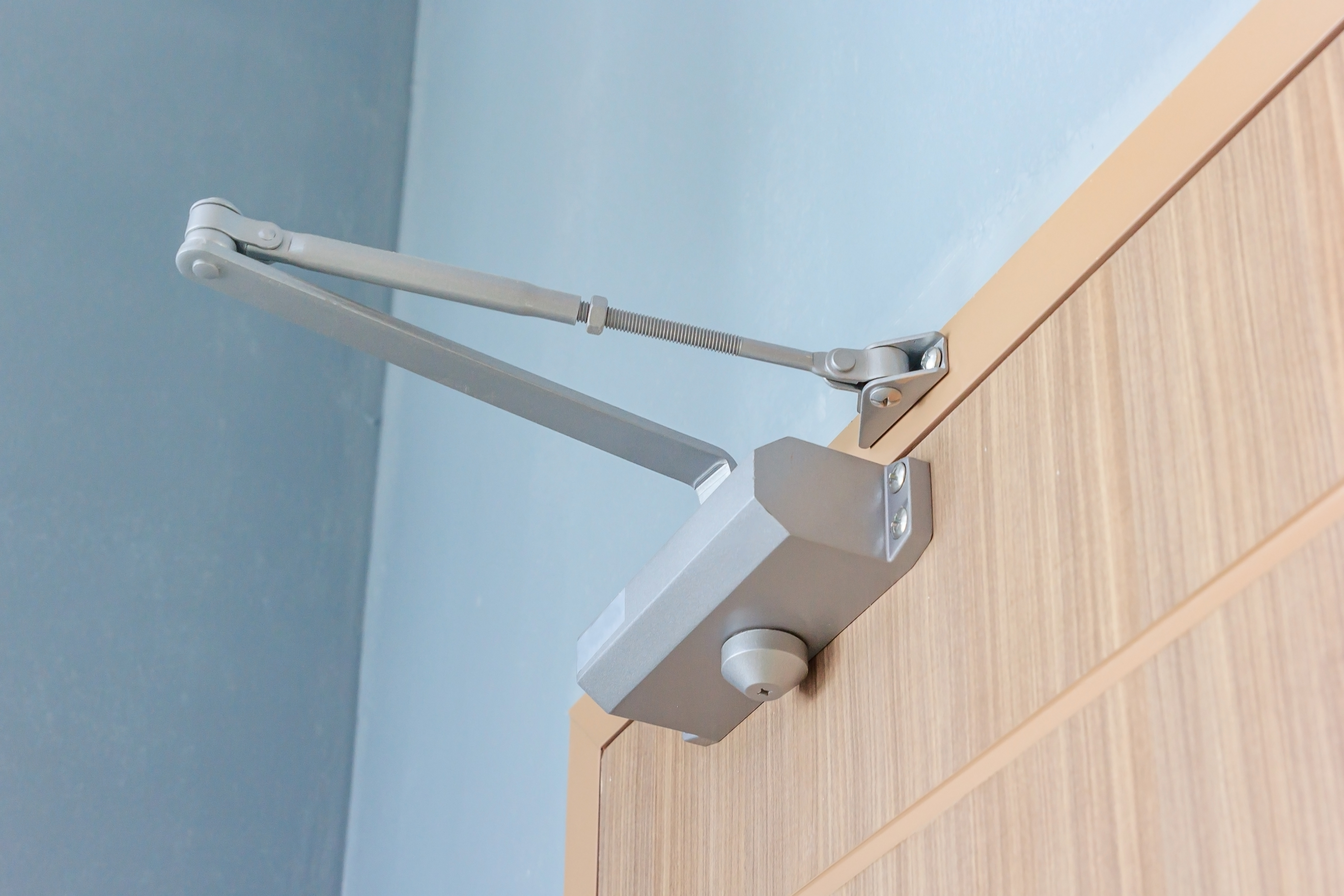An image of a door closer