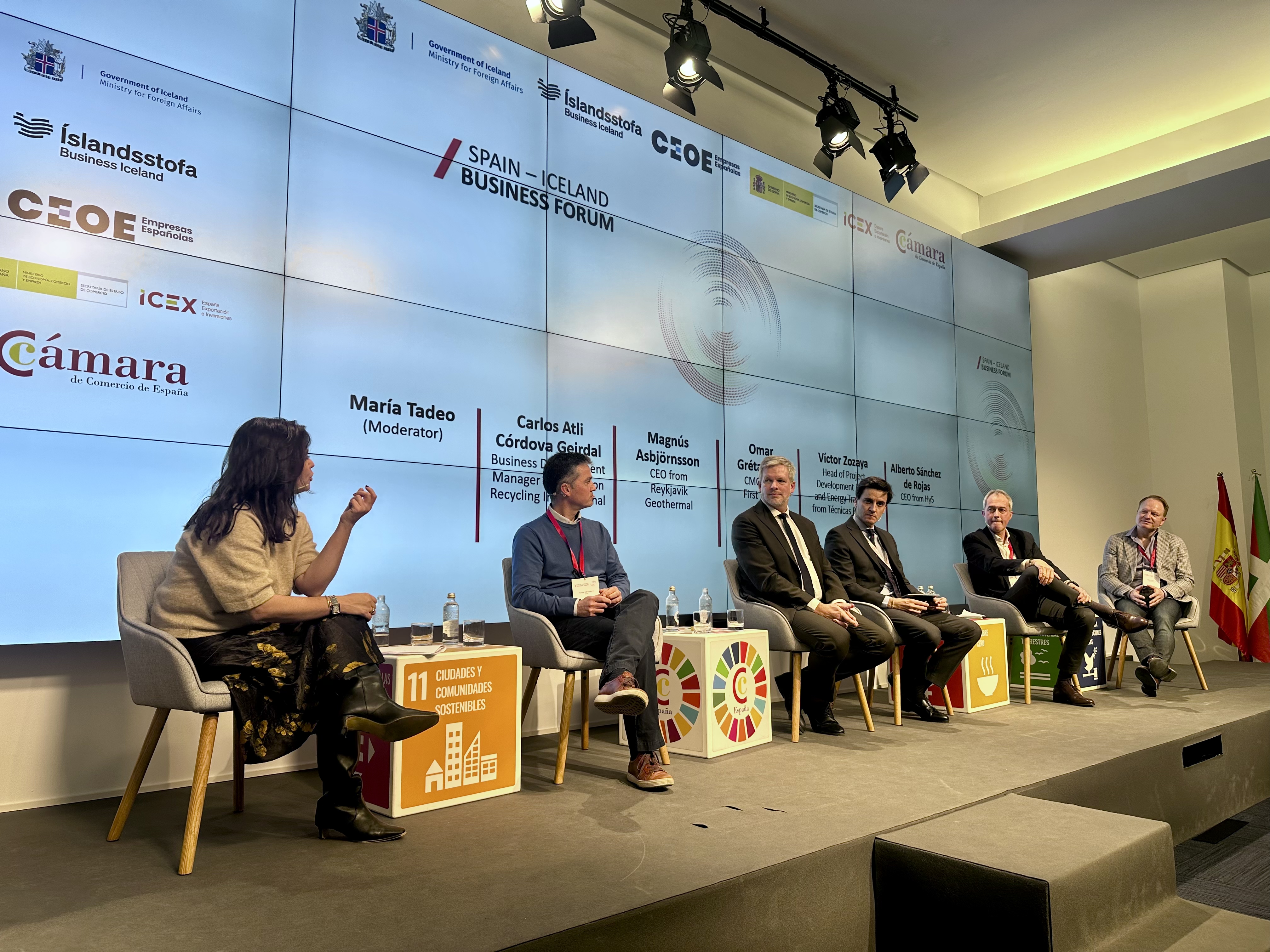 Fulltrúar íslenskra og spænskra fyrirtækja tóku þátt í pallborðsumræðum í Madríd um tækifæri í bláa og græna hagkerfinu og aukið samstarf milli landanna.