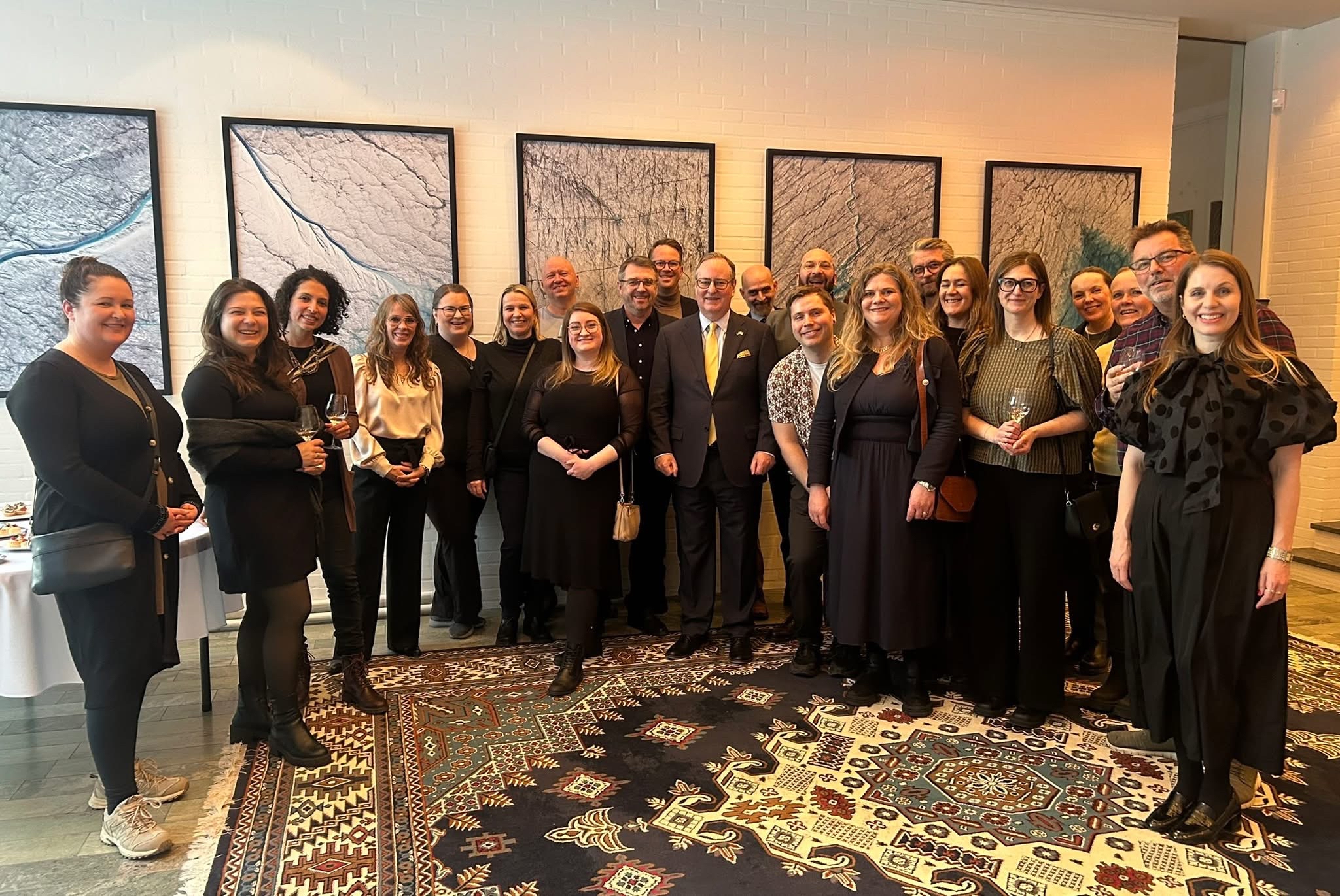 Fulltrúar frá Íslandi í móttöku í sendiherrabústaðnum í Kaupmannahöfn 