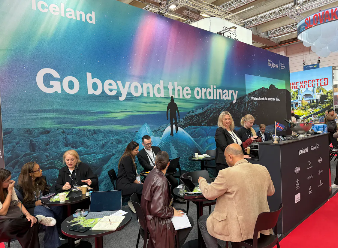 Þátttakendur og gestir á bási Meet in Reykjavik á Imex 2026