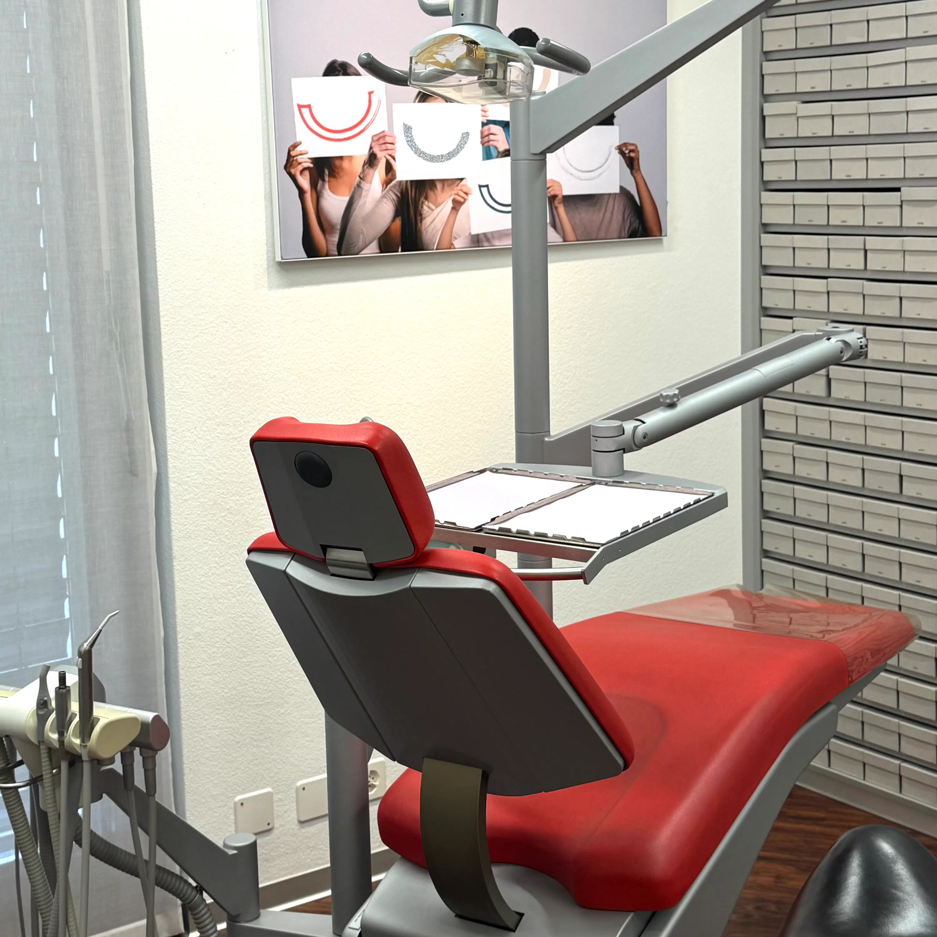Moderne Praxis für Kieferorthopädie i-smile in Riehen