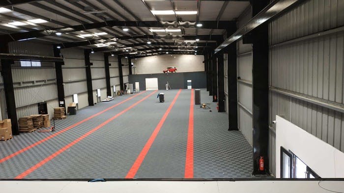 Izifloor garage floor tiles