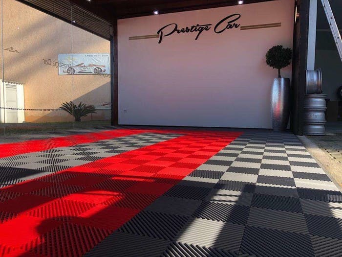 Izifloor garage floor tiles