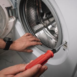 未定期清洗洗衣機可能縮短洗衣機壽命