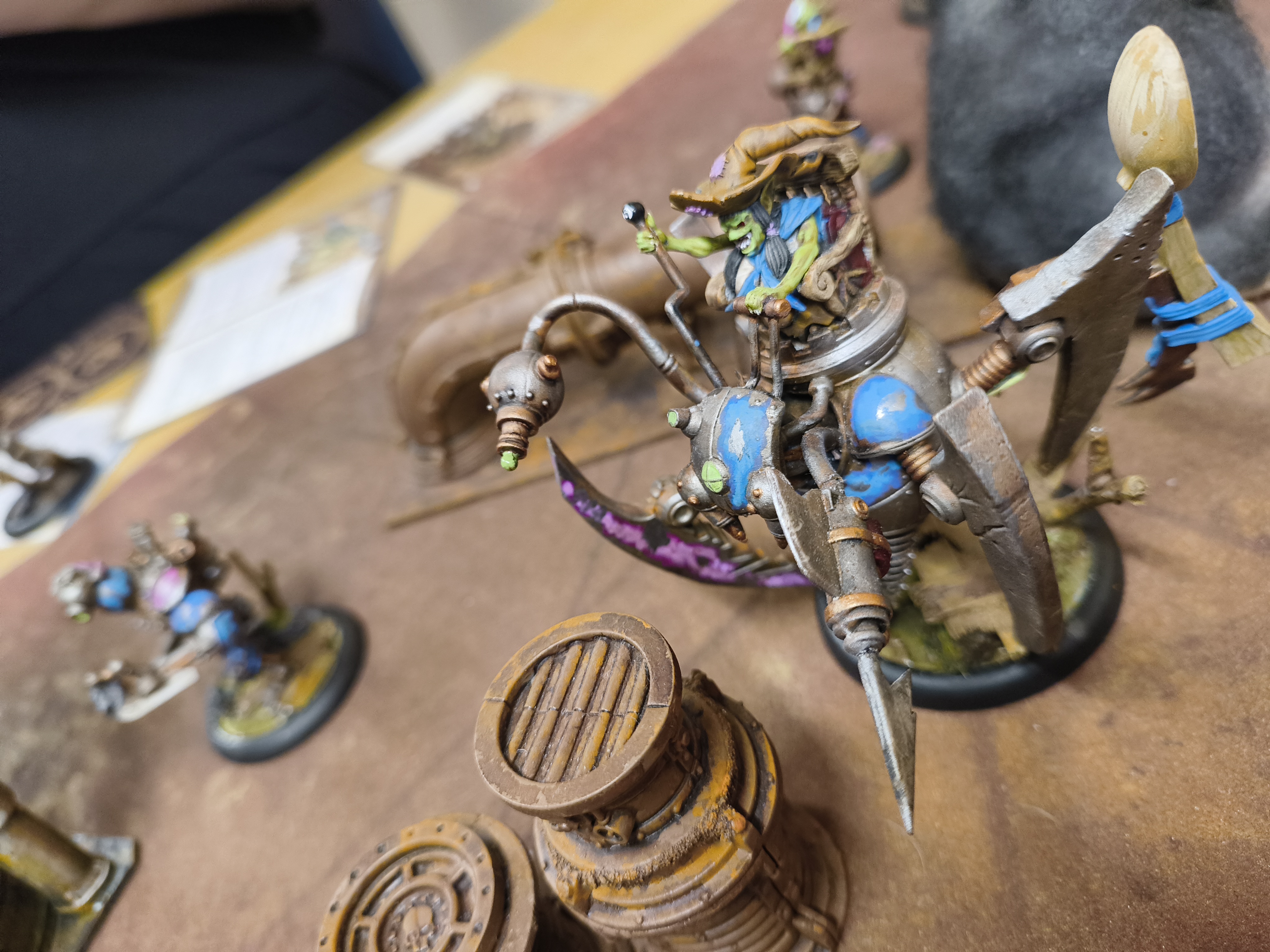 An expertly painted Mah Tucket, Mecha Mee-Maw model