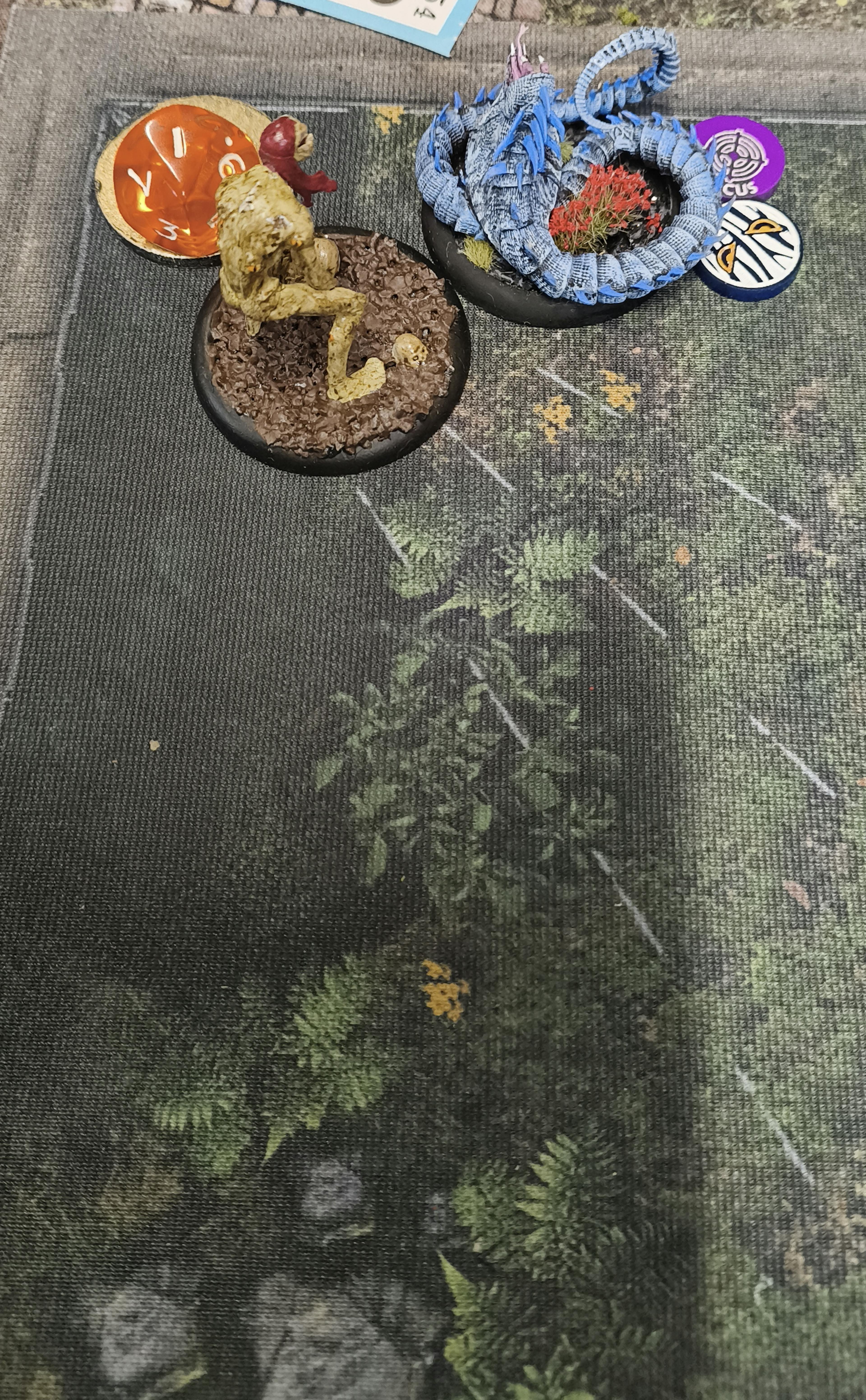 A White Eyes and Razorspine Rattler model.
