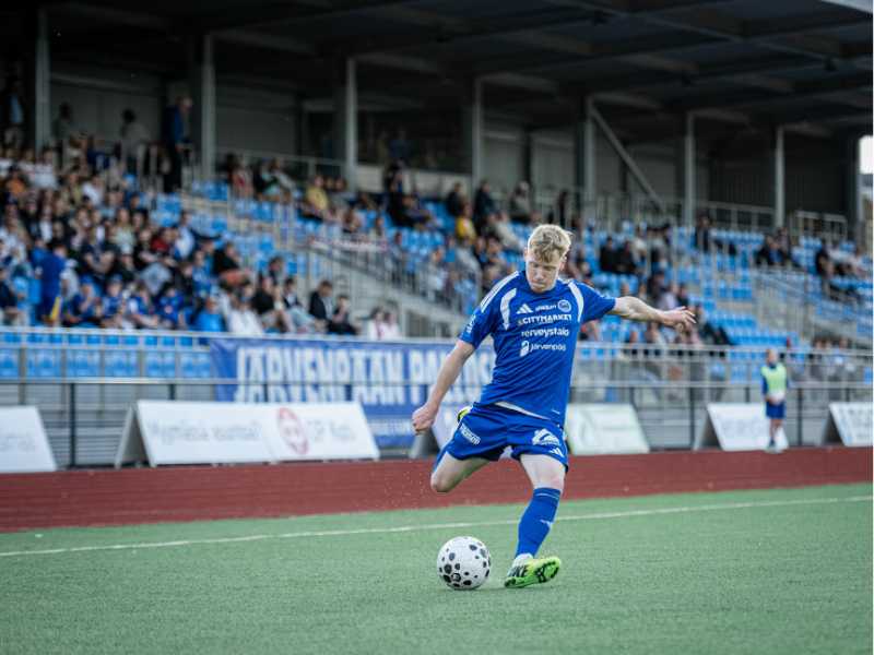 Emil Pallas siirtyy Italiaan, Niklas Voutilainen kutsuttu takaisin lainalta