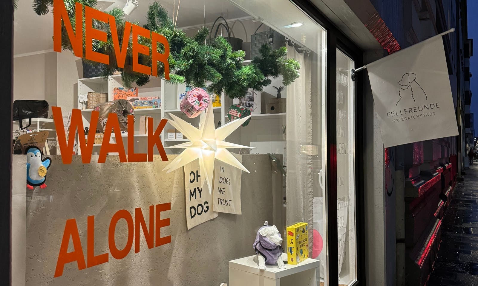 Hundeboutique mit Second Hand Artikeln