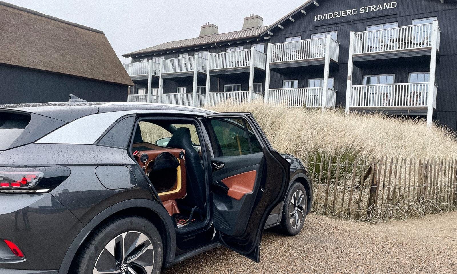 Blavand mit Hund 6 Sterne Campingplatz Hvidbergstrand Feriepark