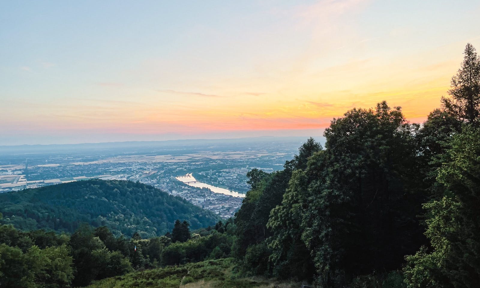 Panoramablick auf Heidelberg vom Berggasthof Königstuhl