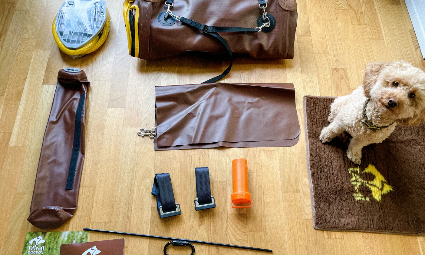 Einzelteile der Tami Hundebox