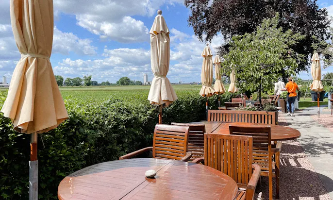 Im Bauerncafé Ellerhof sind Hunde willkommen