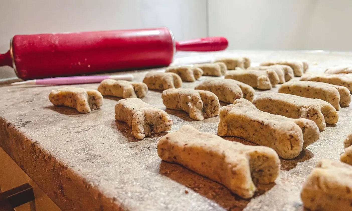 Hundekekse in Knochen-Form-Optik selber machen