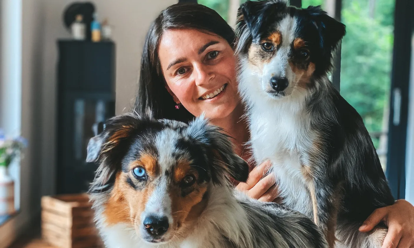 Beuteplanerin Christiane mit ihren beiden Hunden