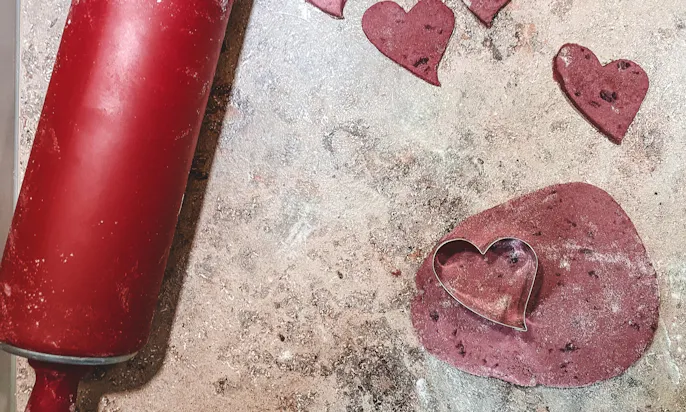 Hundekekse mit Roter Beete und Leberwurst