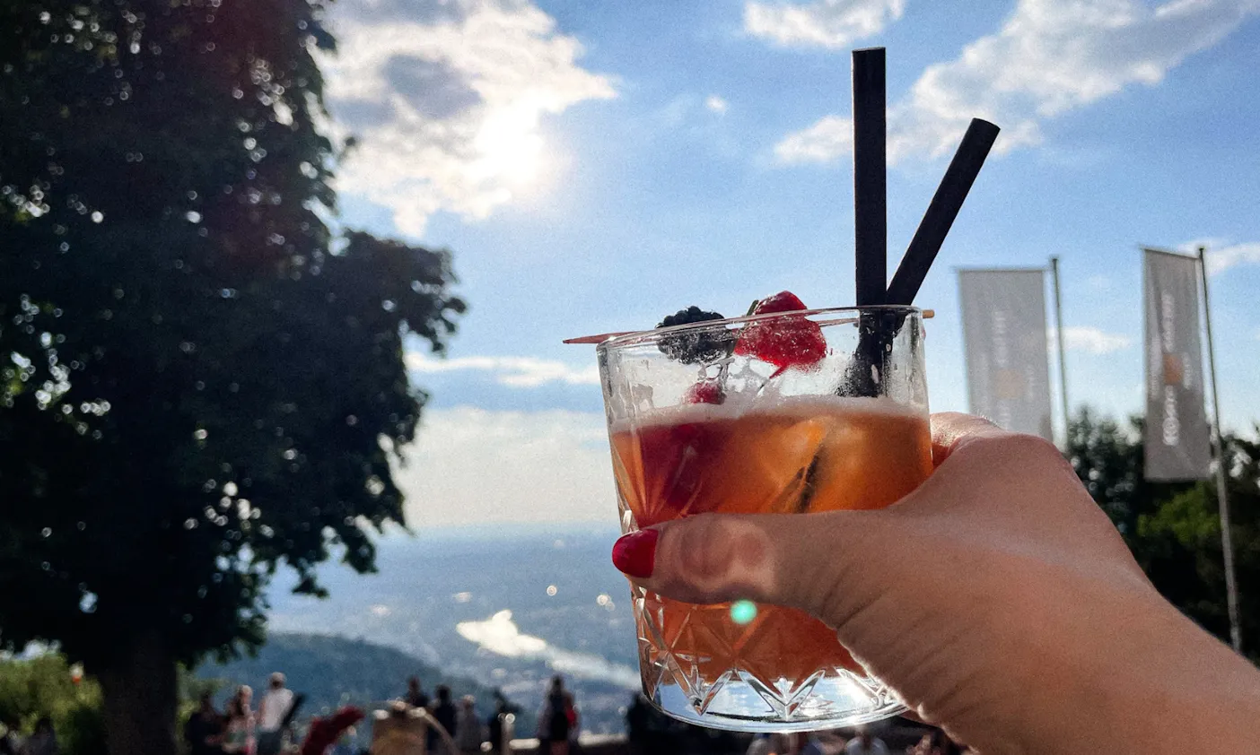 Bar im Berggasthof Königstuhl