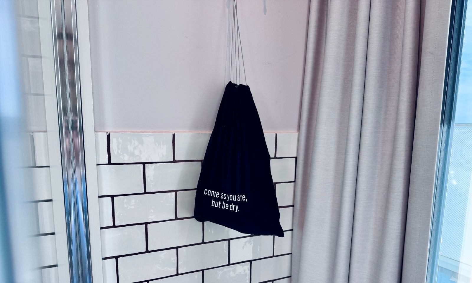 Badezimmer im 25hours Hotel in Düsseldorf