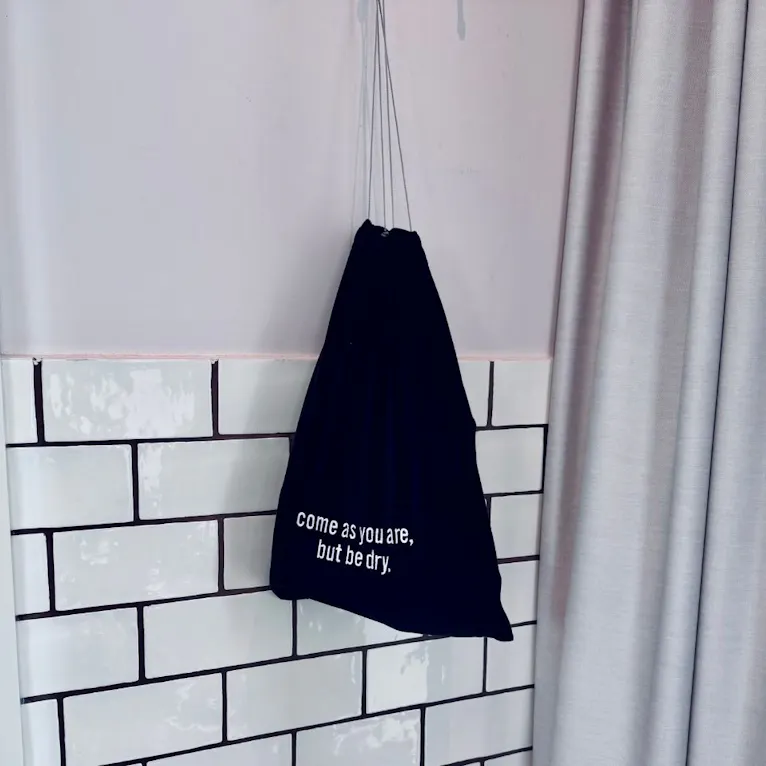 Badezimmer im 25hours Hotel in Düsseldorf