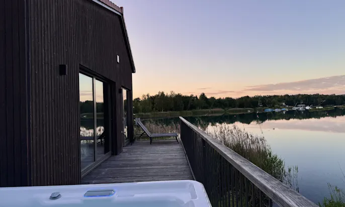 Jacuzzi am Steinberger See
