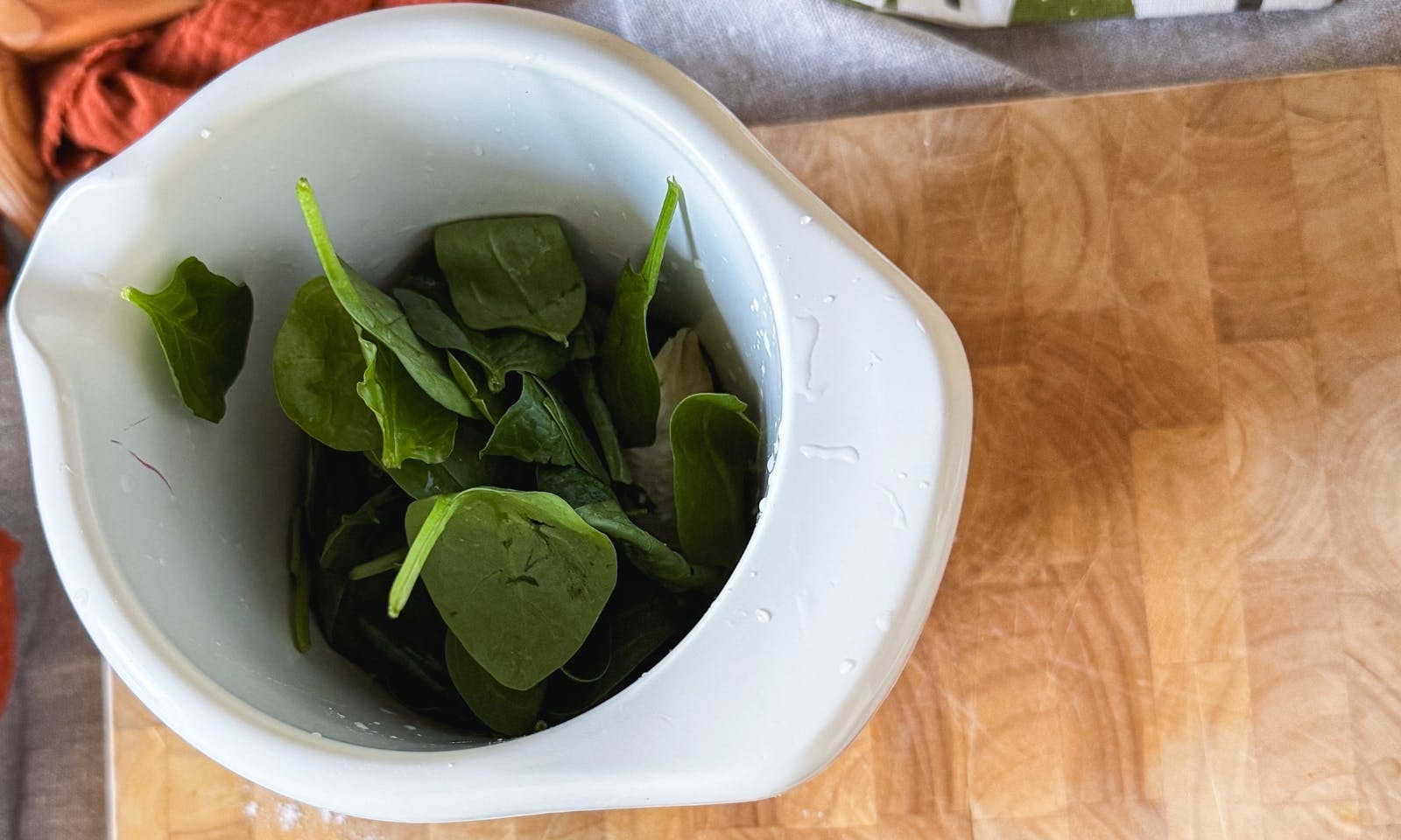 frischer Spinat werden für Leckerlis püriert