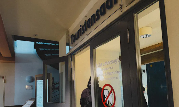 Eingang zum Touristensaal am Brockenhotel