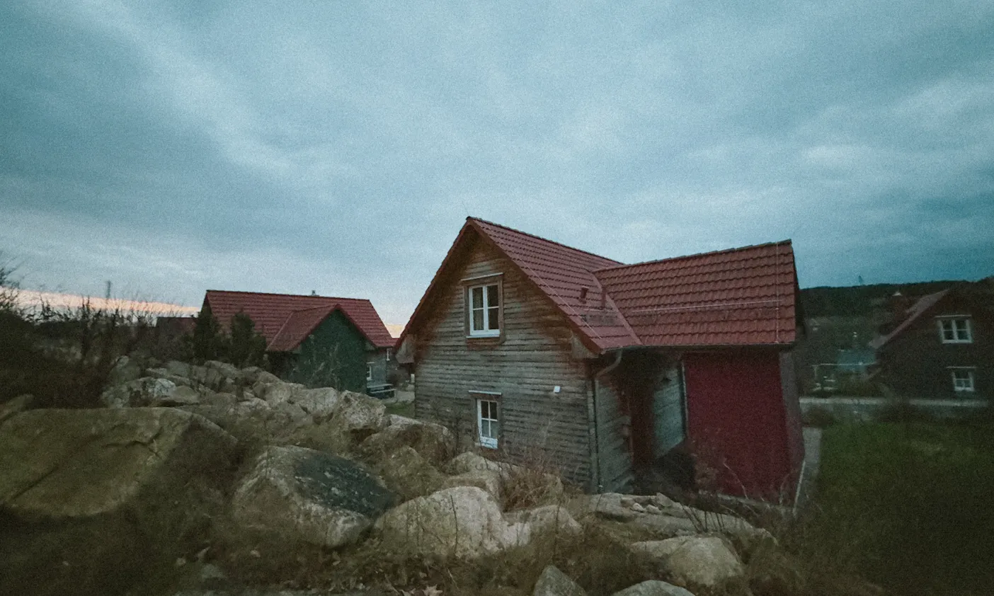 Vorderansicht eines Ferienhauses im Schierke Harzresort