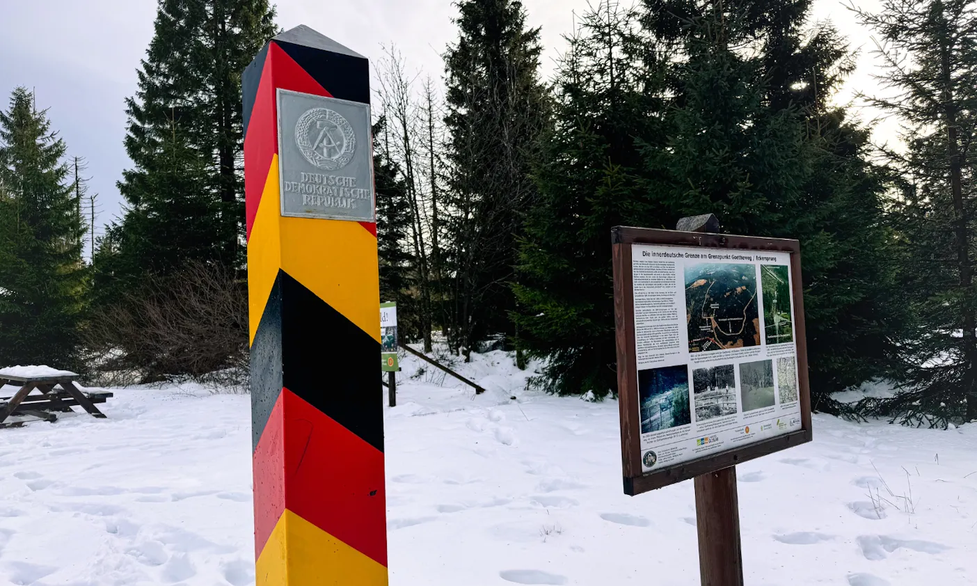 Informationsschild zur innerdeutschen Grenze zum Grenzpunkt Goetheweg / Eckersprung
