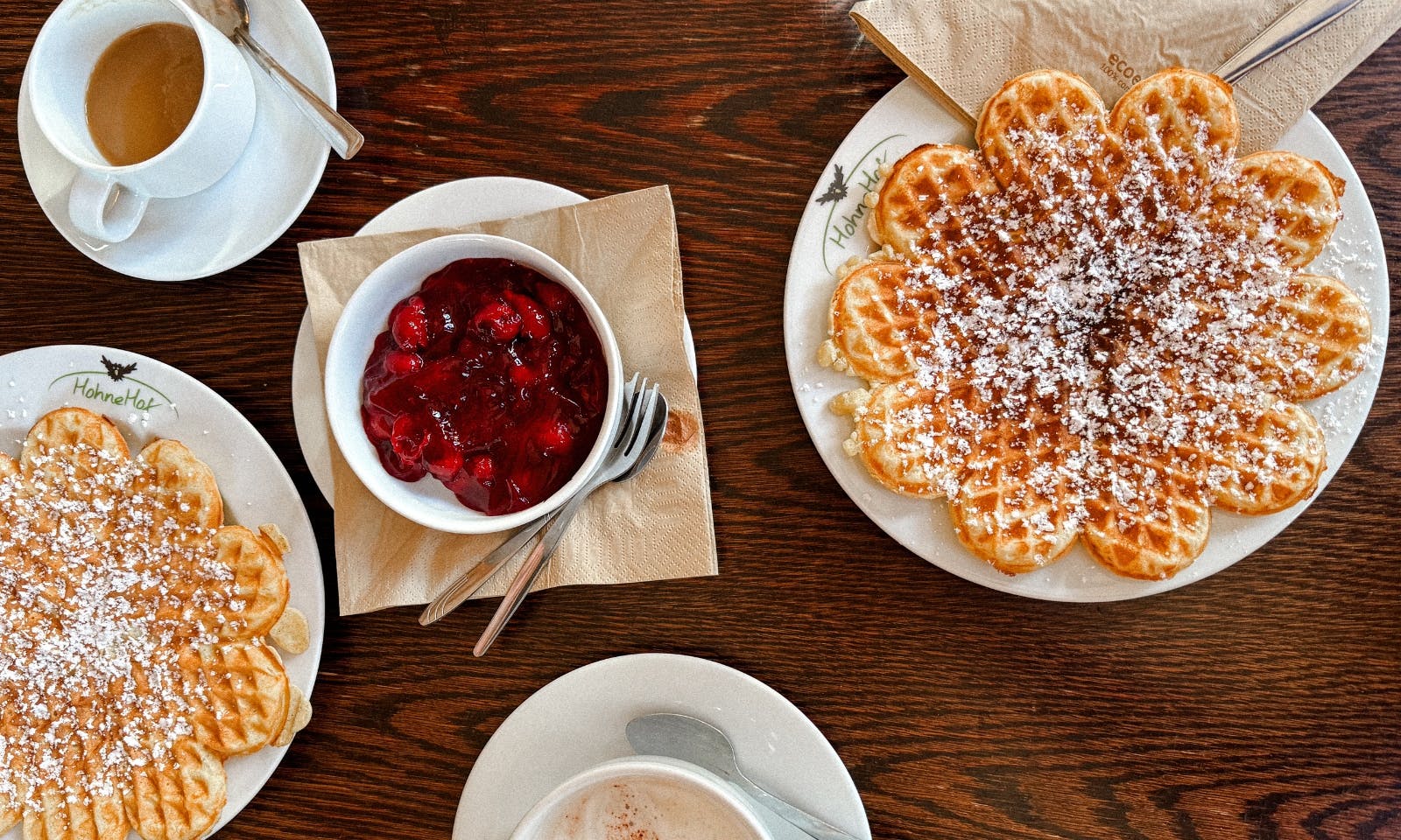 Waffeln auf dem Harzer Hexen Steig in der Rangerstation Hohnehof