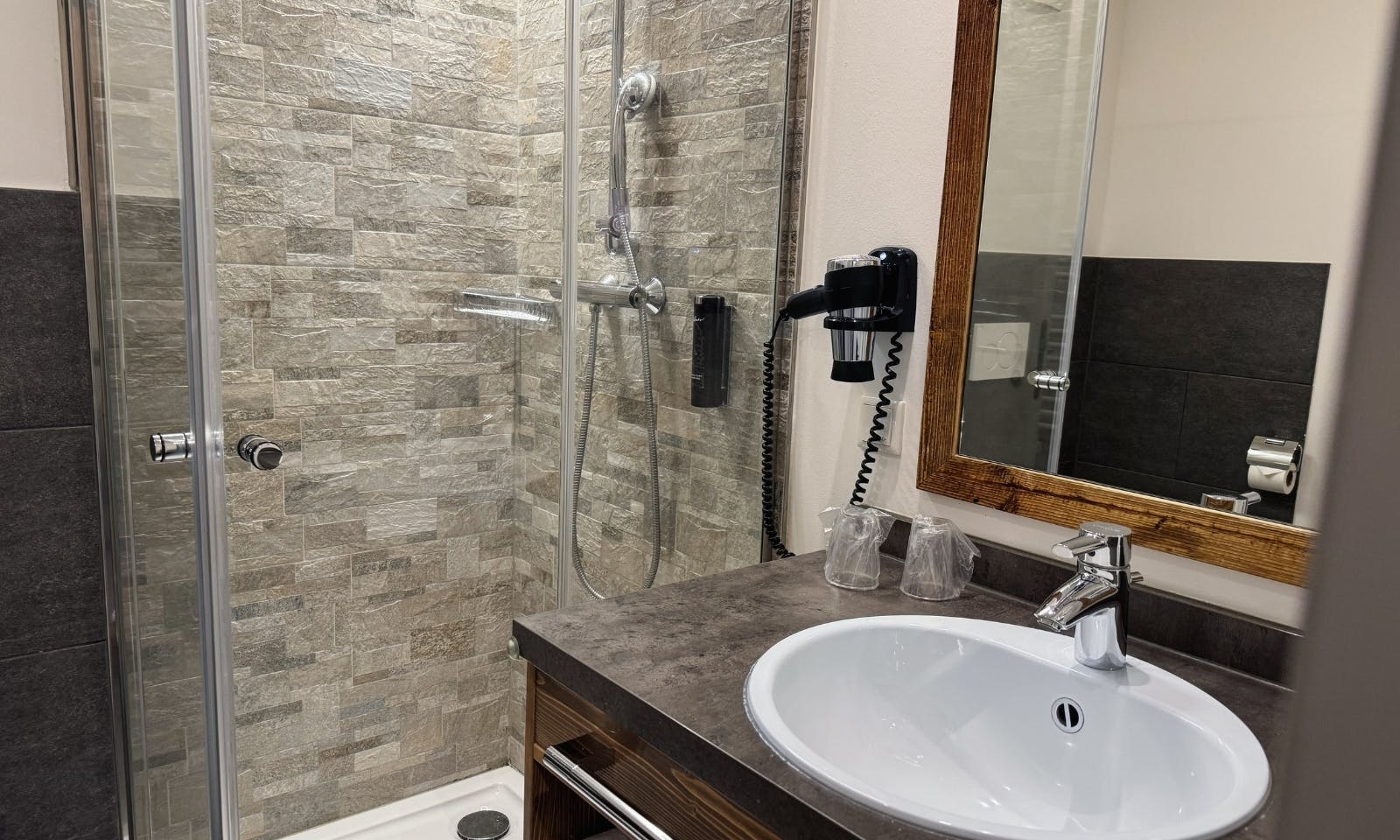 Komfort Doppelzimmer im Berghotel, hell und modern