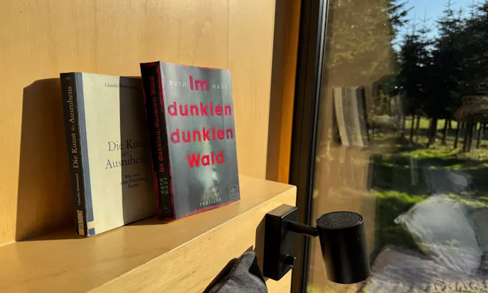 Ausgewählte Bücher im Tiny House