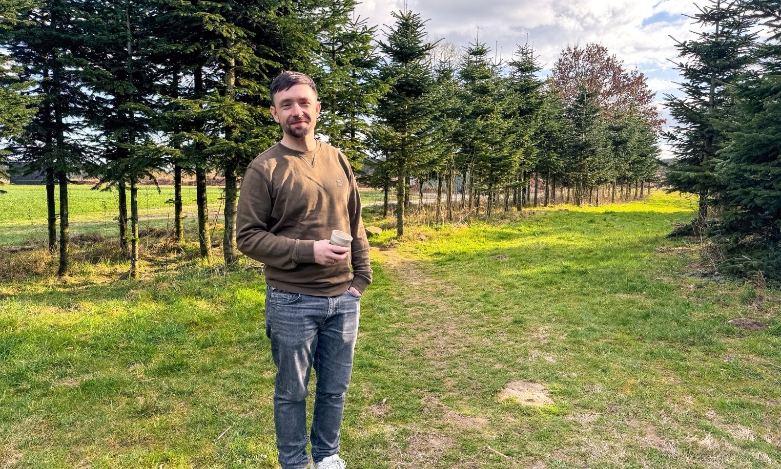 Tee beim Spaziergang