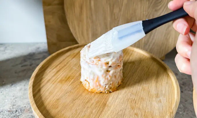 Einfach & Lecker: Saftiger veganer Möhrenkuchen ohne Backen für Hunde