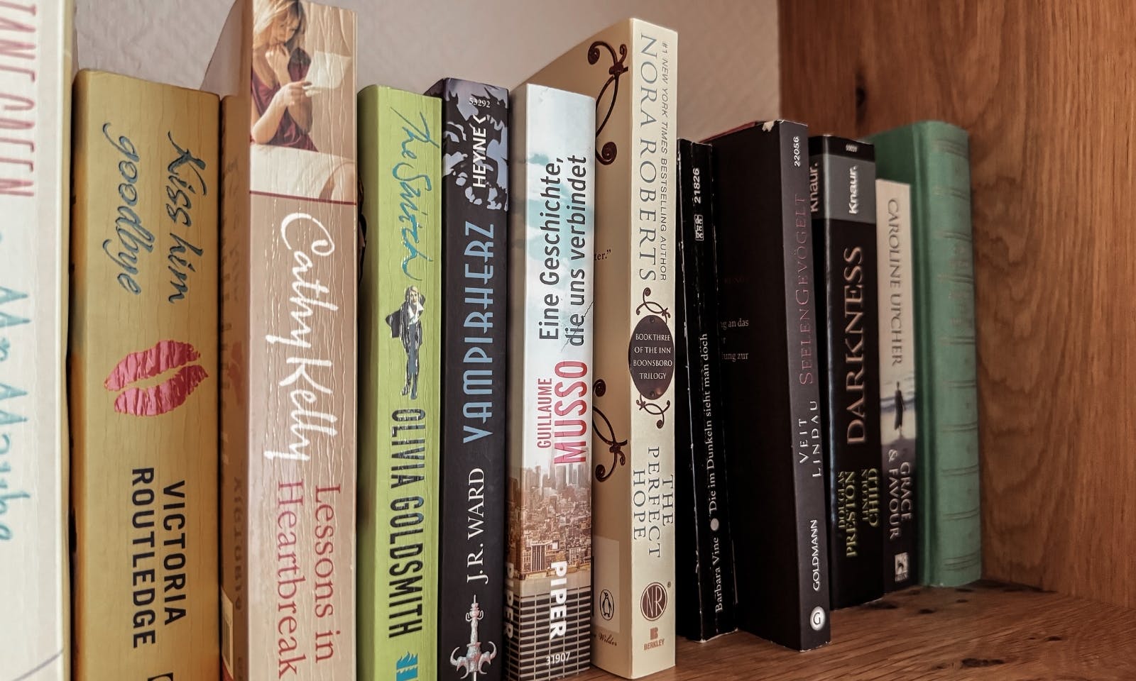 Bibliothek im Okelmann's Hotel mit Hund