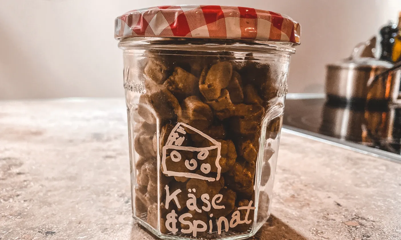 Hundekekse Käse Spinat