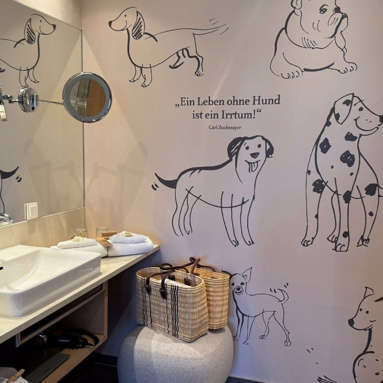 Hund in der Wow-Suite in der Wasnerin in der Steiermark