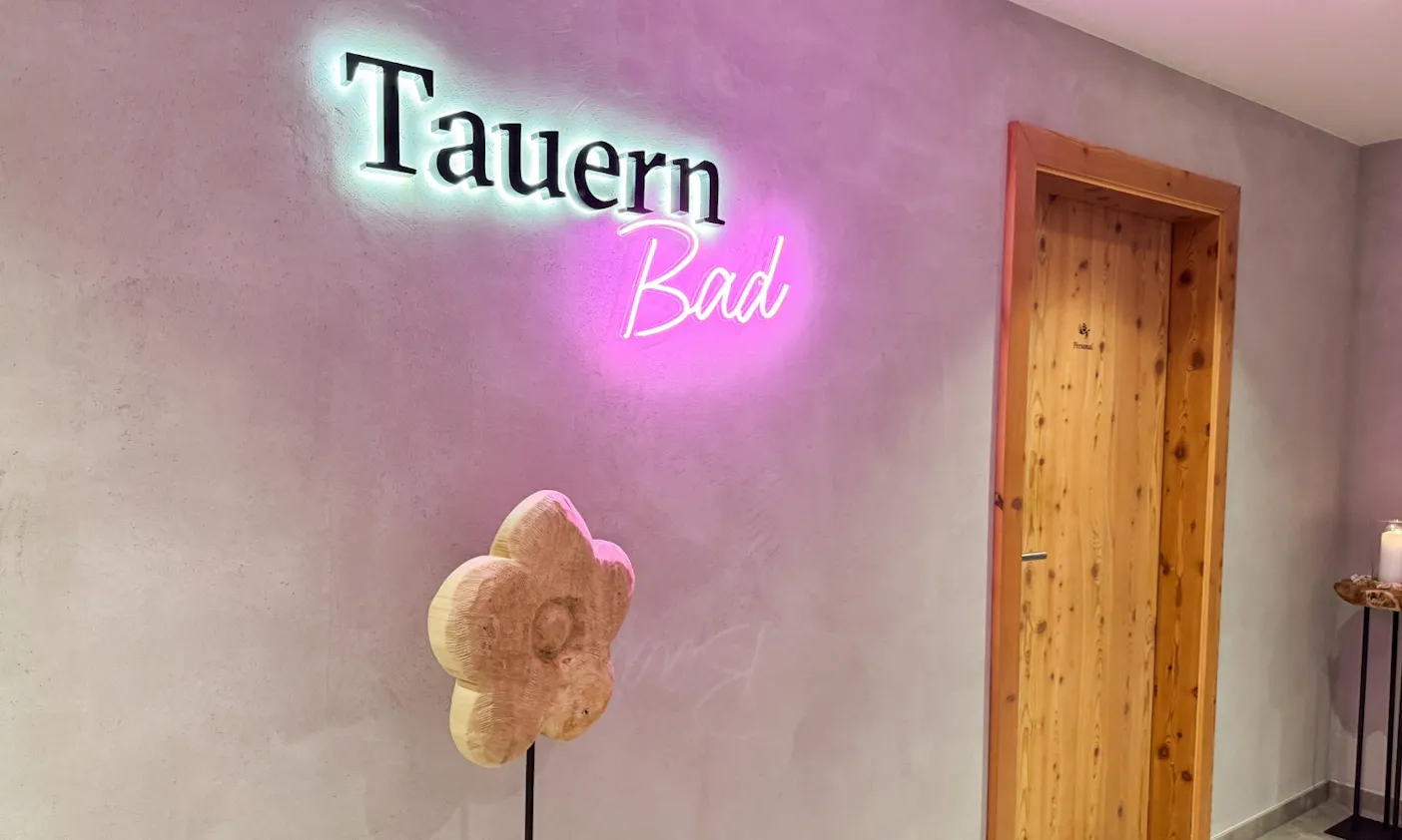 Eingang zum Spa-Bereich des Hotels Tauernhof