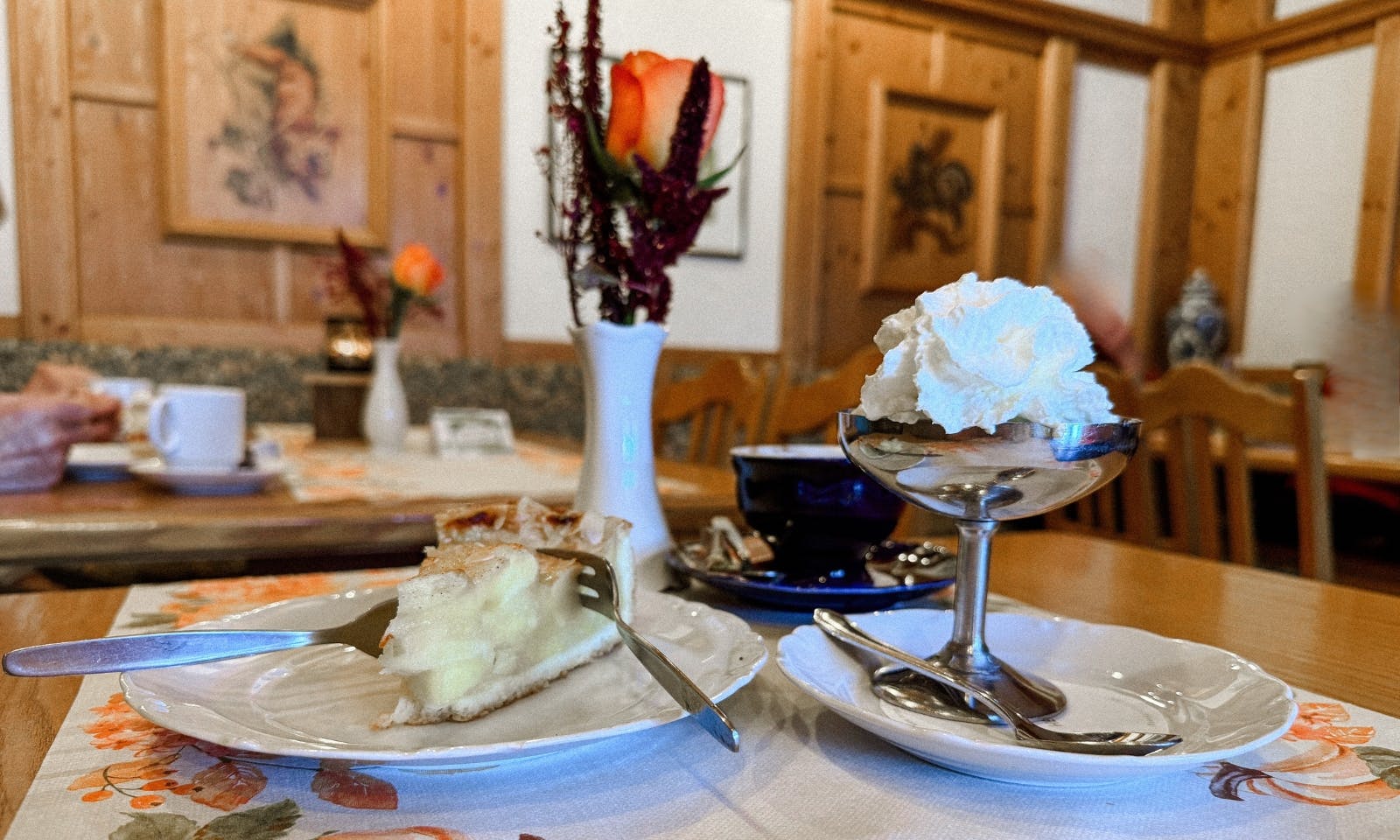 Eis und Kuchen im Bergstüb’l Josephskreuz