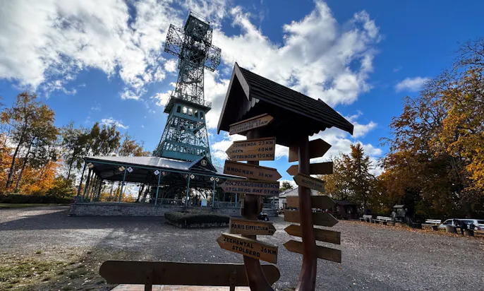 Blick von unten auf das Josephskreuz im Harz