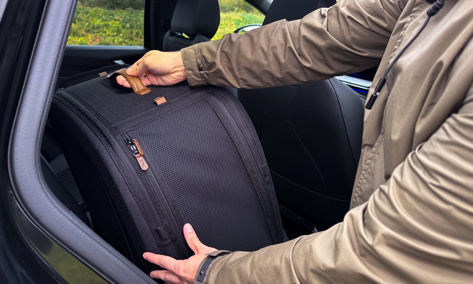 Einbau Hundebox Tavo