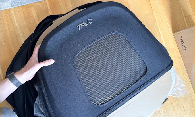 Tavo Crispin Hundebox von der Seite