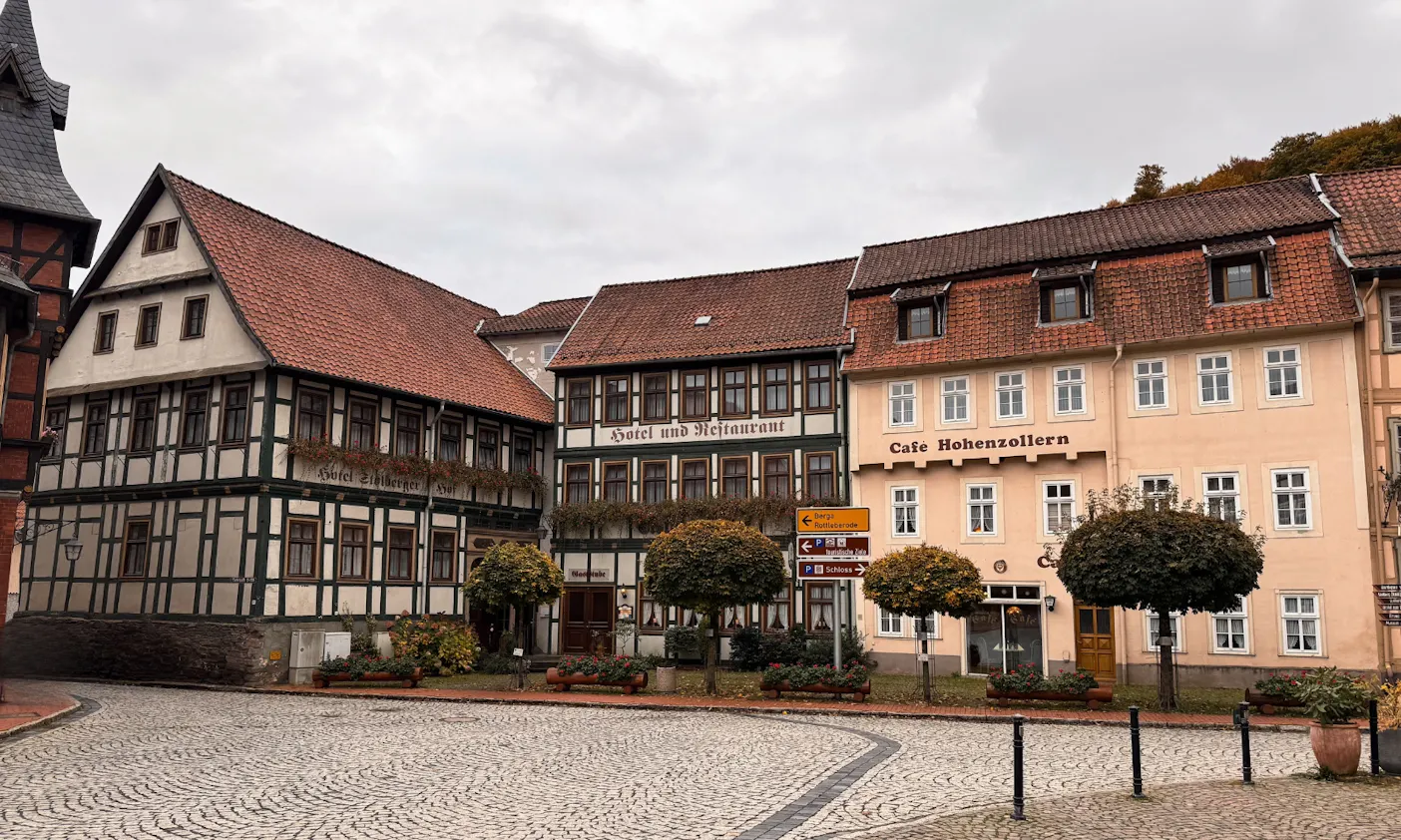 Fachwerkhäuser in der Innenstadt von Stolberg im Harz