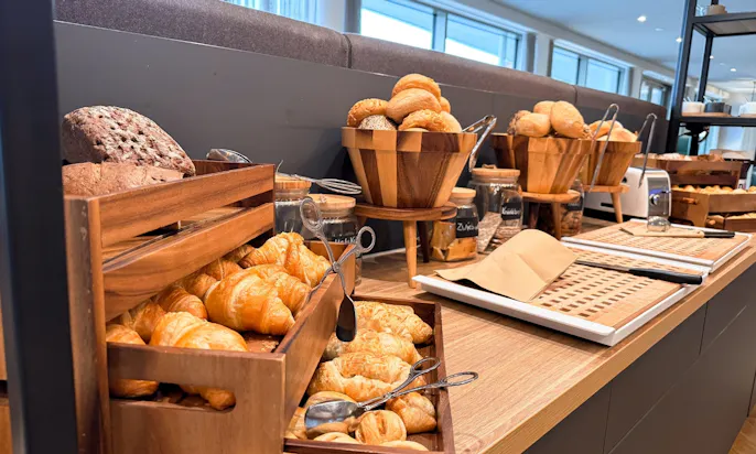 Brötchen- und Brotauswahl im Hotel & Spa Suiten FreiWerk in Stolberg