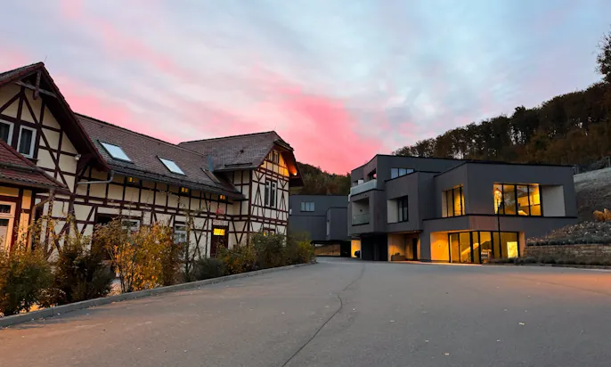Vorderansicht des Hotels FreiWerk im Südharz
