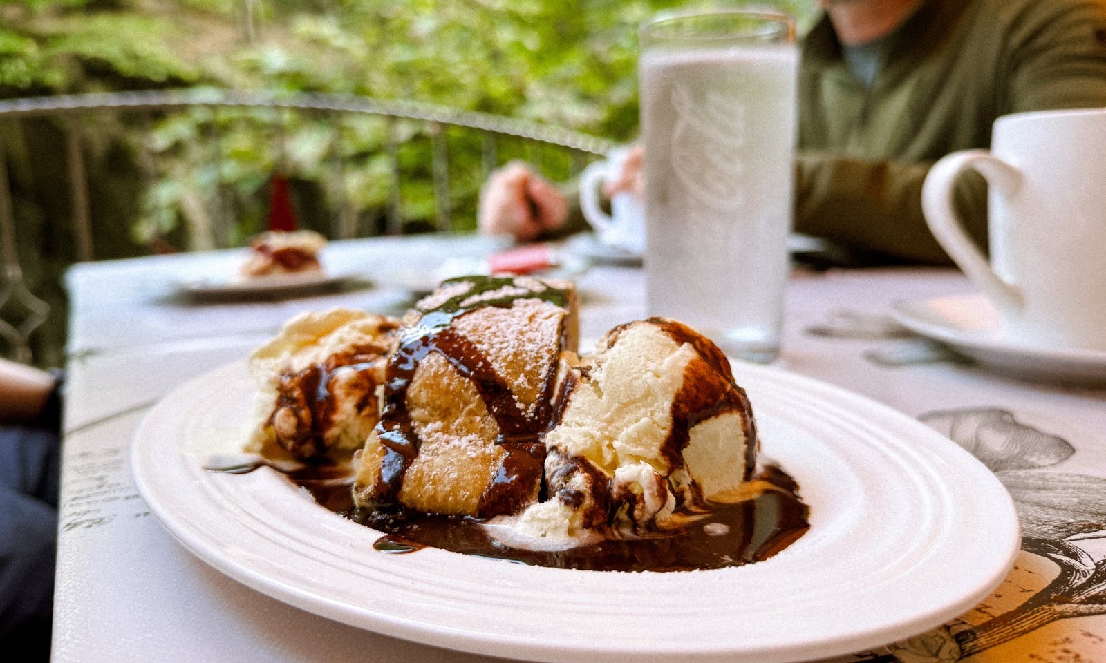 Apfelstrudel im Gasthaus Königsruhe