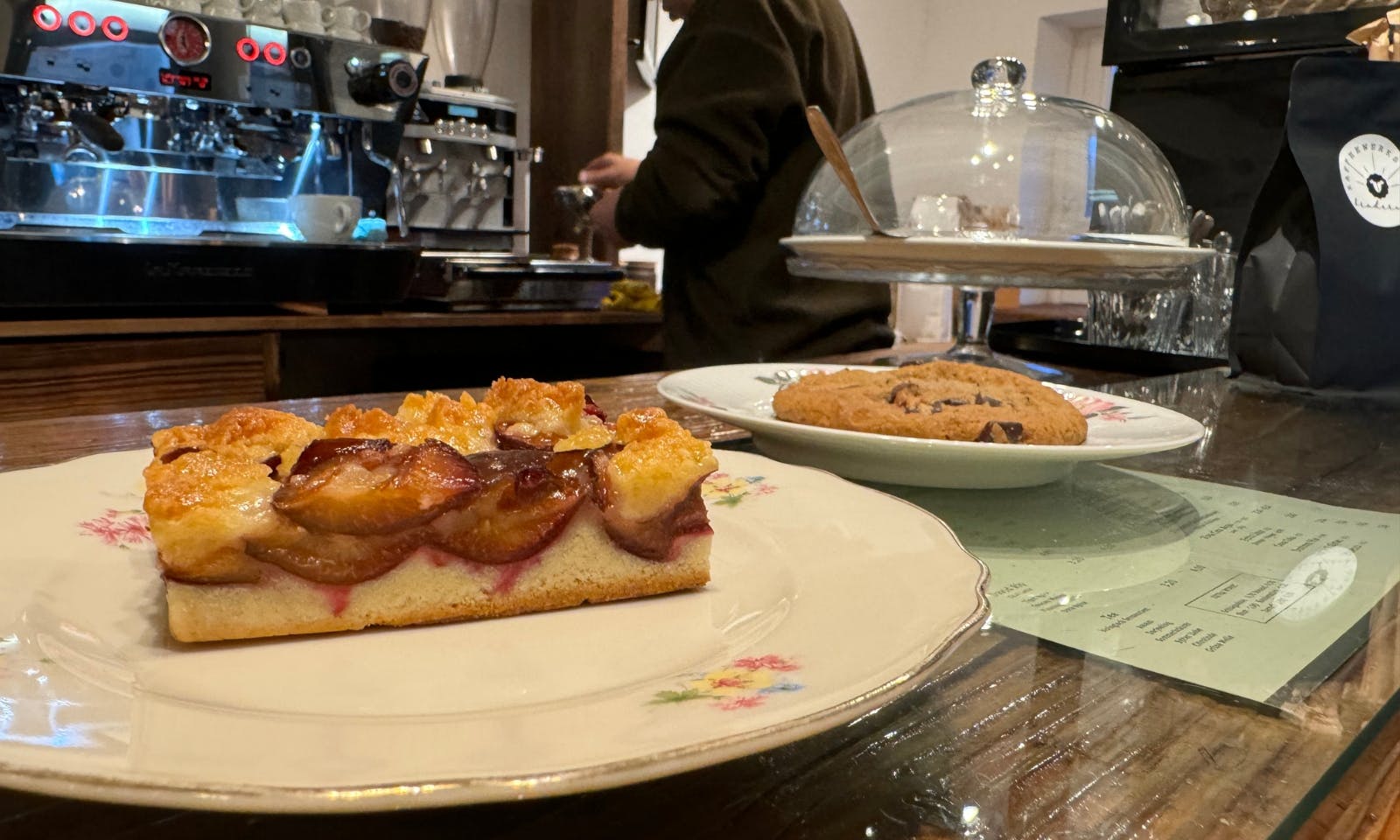 Pflaumen Kuchen im Café Curve in Braderup