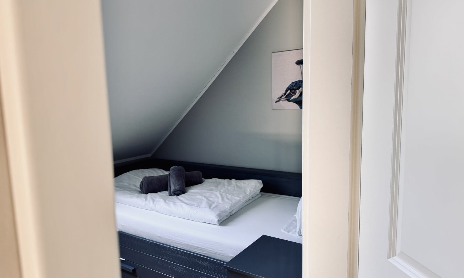 Kleines Kinderzimmerbett